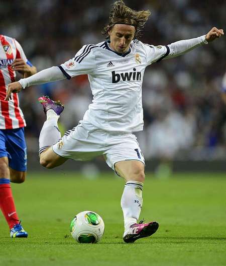 利物浦对罗德里戈兴趣浓厚，其连续31场未进球创纪录，皇马愿以高价出售。