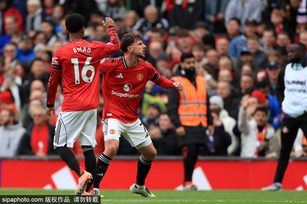 英格兰队＆曼城祝斯特林31岁生日快乐 切尔西无表示 周薪超30万镑