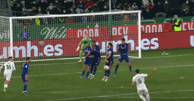 广厦半场53-44领先北京，胡金秋21分翟晓川9分